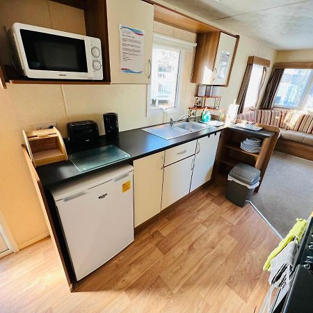 2 Bedroom Caravan Nv16, Lower Hyde, Shanklin, Isle Of Wight Exteriér fotografie