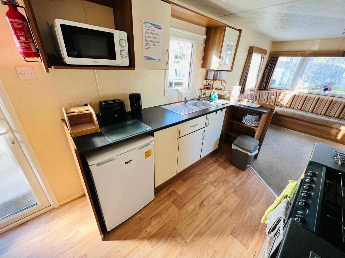 2 Bedroom Caravan Nv16, Lower Hyde, Shanklin, Isle Of Wight Exteriér fotografie