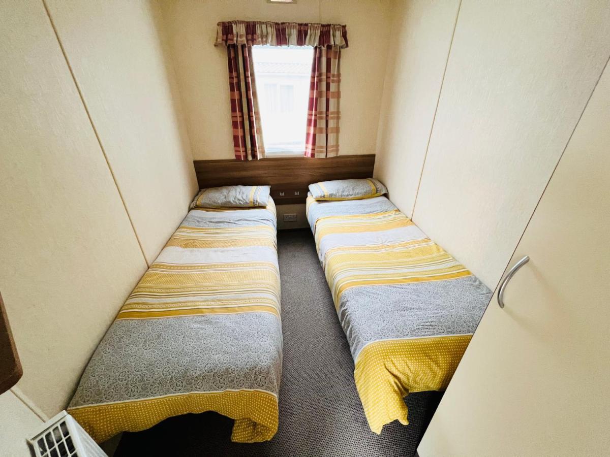 2 Bedroom Caravan Nv16, Lower Hyde, Shanklin, Isle Of Wight Exteriér fotografie