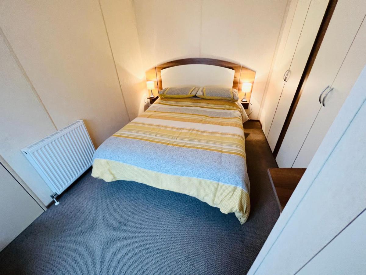 2 Bedroom Caravan Nv16, Lower Hyde, Shanklin, Isle Of Wight Exteriér fotografie