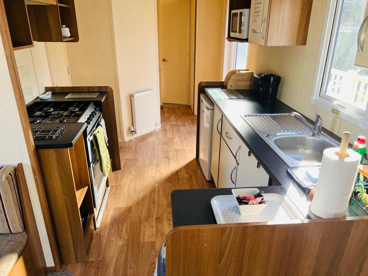 2 Bedroom Caravan Nv16, Lower Hyde, Shanklin, Isle Of Wight Exteriér fotografie